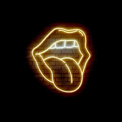 Magiclotmagic's profile picture. 🇨🇦 Married man that enjoys sucking cock and swallowing a load. Anon and NSA.