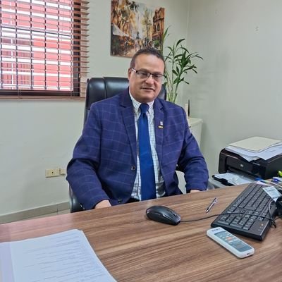 VictorRojas08's profile picture. Abogado, padre de dos hijas y de Víctor Manuelle (+ ) , libre pensador,Escogidista, me gusta decir y escuchar la verdad,valoro a las personas.