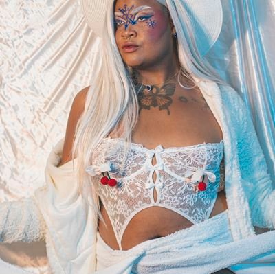 travaquinn's profile picture. Cherry Avalanx 🍒❄️ //
 Travesty & maldita. Prostituta, bruxa, artesã, fetichista, NM. |||||
perfil +18:  @quinnyabay 🔞 MDNI