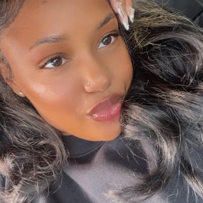 thtgwrlt's profile picture. 