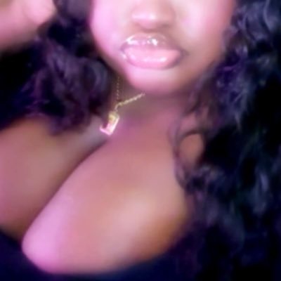 AllyBhaddie's profile picture. 19 💟 bbw | dm to be accepted :)