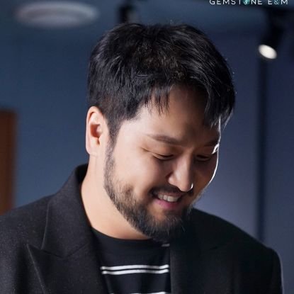 godvos's profile picture. FANgod.
Fan account.
구경용.
마음정화용.
지친 심신 달래기용.
리트윗.
하고 싶은 말.
또라이는 아님.
말 걸어주면 좋아하는데 어유부에너.

작은 촛불하나 켜보면 달라지는 게 너무나도 많아.🕯