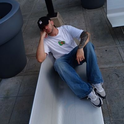 GabrielMila8's profile picture. Nacional Nacional🇳🇱
2en4 días, no sos mi hijo, sos mi nieto