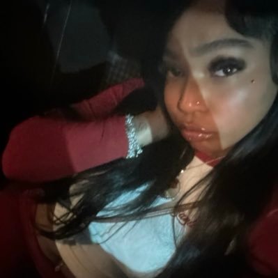 marniimarie's profile picture. like damn she in ha mood #LLK #LLMCJM🌪️
