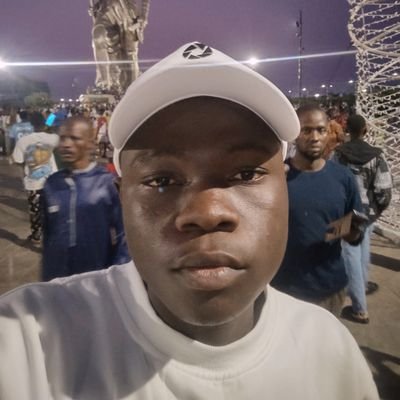 Ruffundjoko's profile picture. Rédacteur web - blockchain - cryptomonnaies - trading 

Nb: Toujours investir que ce que vous êtes prêt à perdre