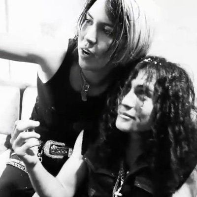 batsinthbelfryy's profile picture. bel — cronte addict/bi loser
Fav bands: etf, dead rabbitts, electric callboy, btf, lhh, fir, hey monday
Likes 2 draw and write!