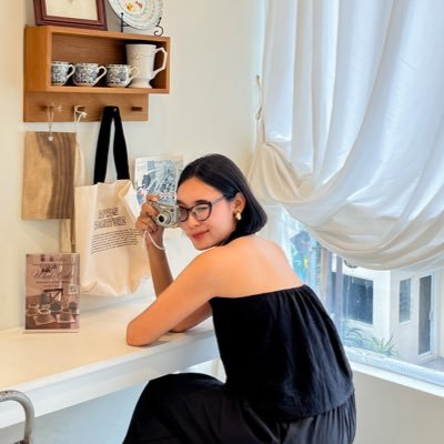 letraber's profile picture. Cuma tweet ngeluh dan life update mba-mba biasa aja.