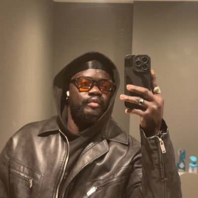 Lammiblaq's profile picture. tables turn, bridges burn, you live & learn.