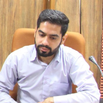 Mortezaa_3's profile picture. ببین چی میگه، چه‌کار داری کی میگه!!!!!...
ولی حالا که تا اینجا اومدی جونم برات بگه: یه عاشق کلمات و درگیر اعداد.../ غیر فعال فرهنگی