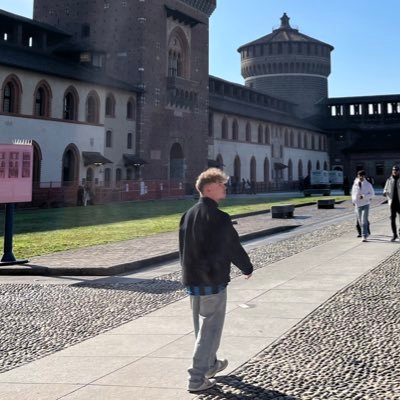 mjavery11's profile picture. 20- i talk about football, like it or not- somewhat of a content creator/ scout, analyst/ coach- BHAFC home and away || Walton and Hersham FC