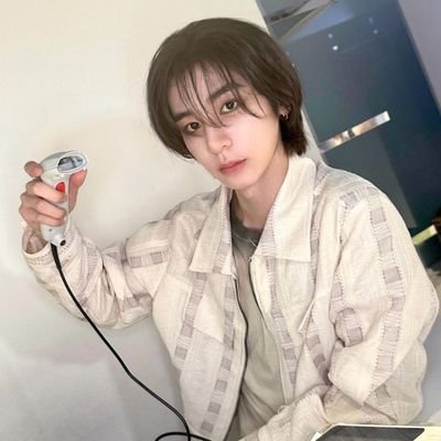 leehan05102021's profile picture. 고딩 물프 🐠https://t.co/PSefsP7L36
 #끼한이의_선물상자