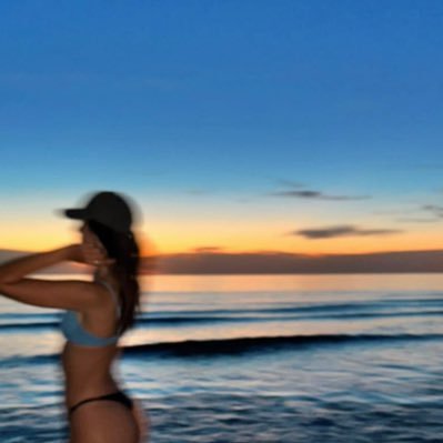 annaltezz's profile picture. 