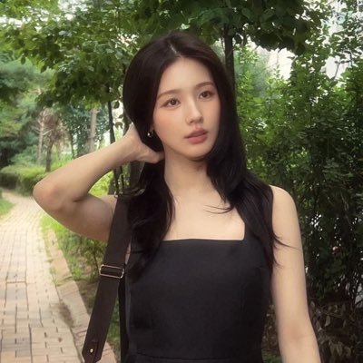 yloidine's profile picture. restarting, fspree!