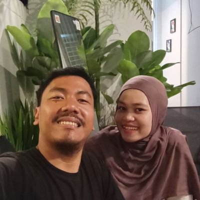 dhinye's profile picture. Pengen keliling dunia