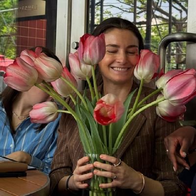 SessieMark's profile picture. Hello if you need financial help Text me I’ll put you on an allowance of $250 twice a week Feel Free To send me a gDirect Message…philanthropist, Animal lover.