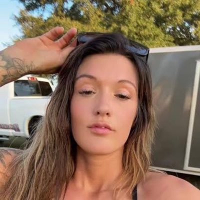 Hey am Lucy, am not a fans of twitter, am always here most time to look at old trucks and pets, it really fun to me. 😌🤗