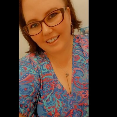 ktdenise's profile picture. Fuck Netflix and chill, give me whiskey and adventures 

#GoPies ⚫⚪⚫⚪⚫⚪