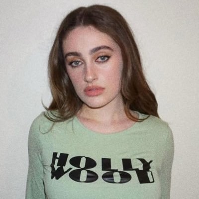 futurenaztalgia's profile picture. pero like...