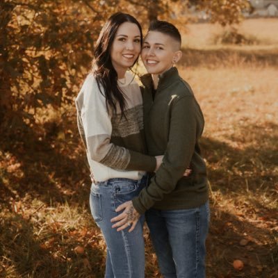 shaymarie64's profile picture. 𝐒𝐡𝐞/𝐡𝐞𝐫 | 𝐁𝐨𝐲 𝐦𝐨𝐦 𝐱 𝟐 | 𝐀𝐪𝐮𝐚𝐫𝐢𝐮𝐬 ☀️ 𝐕𝐢𝐫𝐠𝐨 🌙 𝐂𝐚𝐧𝐜𝐞𝐫 ↗️ | 🌈 | RN 🩺