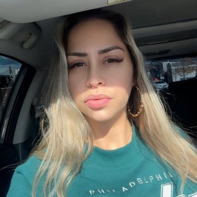 leendame1's profile picture. 