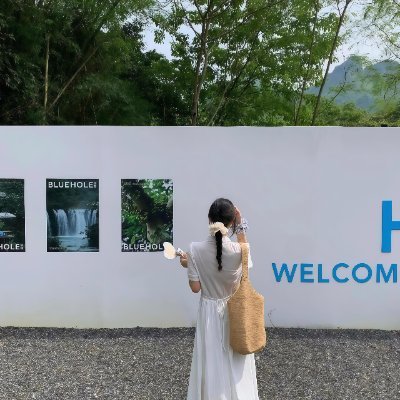 GaryFGYR's profile picture. 밤에 달빛과 함께 혼자 책을 읽거나 음악을 들으며 조용한 시간을 보내는 걸 좋아해요. 고요한 중에서 내 안의 평화를 찾아요.