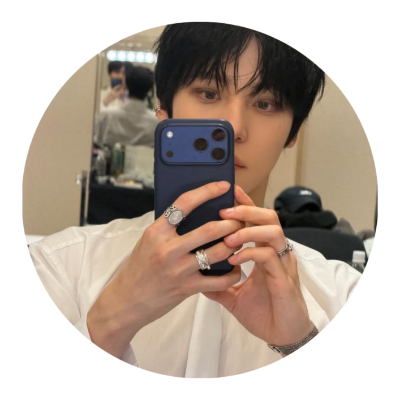 Oyunho's profile picture. He is the cathedral man who saved the stage.