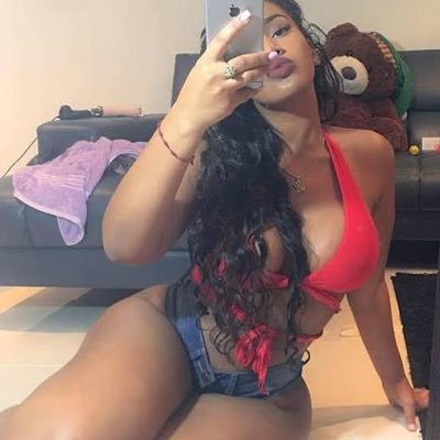 rose285597's profile picture. 