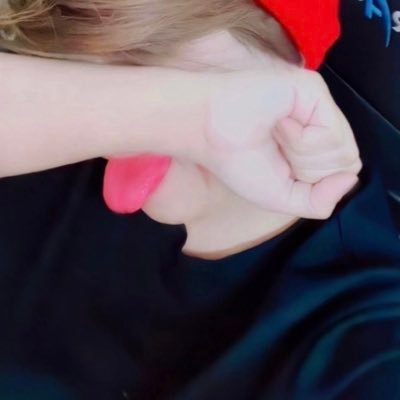 nifv_'s profile picture. 