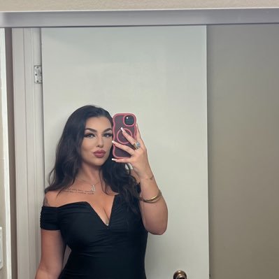 broookkkeee__xo's profile picture. | 444 | 888 | Gemini ☀️Taurus 🌙