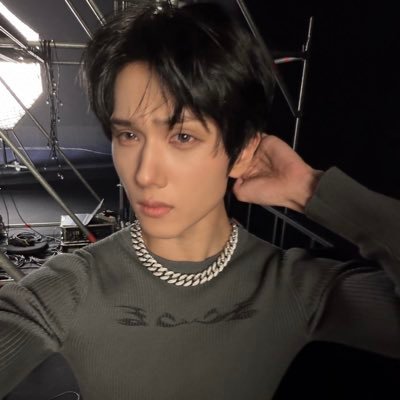 triqerz's profile picture. reject modernity (6 7) accept tradition (9+10)