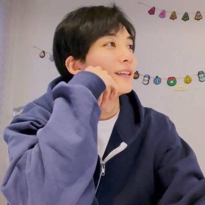 OverTheSun8's profile picture. Rolling like a stone