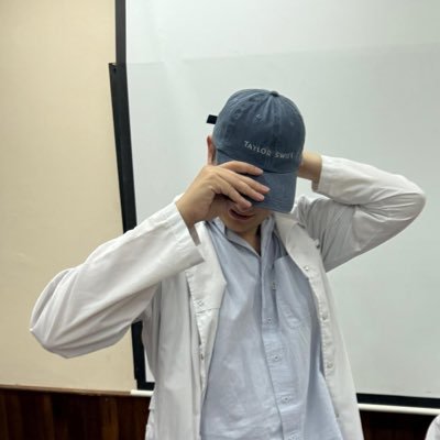 JSVK_06's profile picture. no se trata de no caer, sino de volver a levantarse Medicina UNI 💚. Bardero de Twitter/X (sobre todo en #UNIMPIADAS)