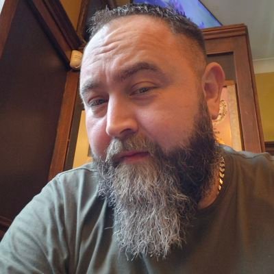 soundinthehouse's profile picture. love my hardcore jungle drum and bass Star Wars predator aliens anything radio control  fat ass speakers and fat bass lines!