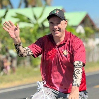 Rob_Bernard's profile picture. English author in Thailand loving life, giving 100% every day alongside my beautiful wife.