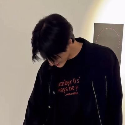 aukseen's profile picture. saving.