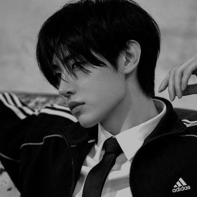 dirmuja's profile picture. sajak fana oleh 𝘀𝗮𝗱𝗮, 1999͏.  ″sasmita hamba damba kala berkelana melebur dosa. O, dasar si Muda nang sarat akan dusta durjana.″