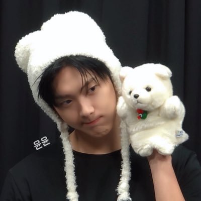 _minren_'s profile picture. ASTRO🐥💜 NU'EST🐰🦊