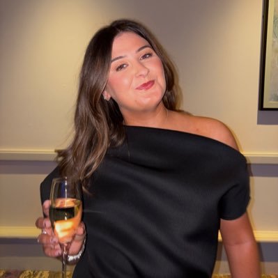 monicaf412's profile picture. 