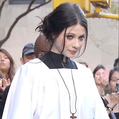 rheverphic's profile picture. 