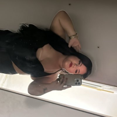 yaraapenelope's profile picture. 