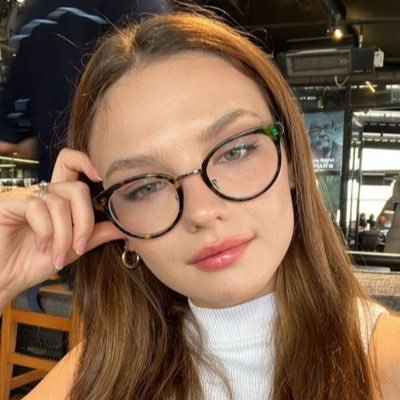 sudeairspace's profile picture. yok değil, var