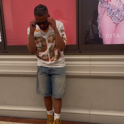 __harperboyy's profile picture. JSU ALUM 🎓🐅 IG : __harperboyy 🎨 MS ✈️ DTX 📍Dog Dad 💙