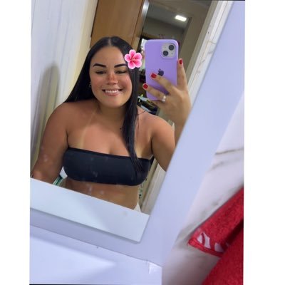 KeziaR_'s profile picture. 22🌻