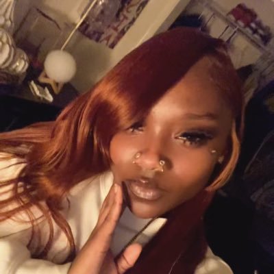 Lilne2turnt's profile picture. dat one lul sexc fem y’all love🏳️‍🌈👩🏾‍❤️‍💋‍👩🏾