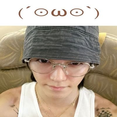 yeolgostosao's profile picture. gaslight gatekeep girlboss