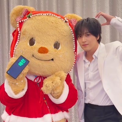 haechan911's profile picture. taste ruby aoty