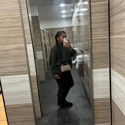 Kayhennnn's profile picture. Bomb ass Mom🫦👑   📍NC