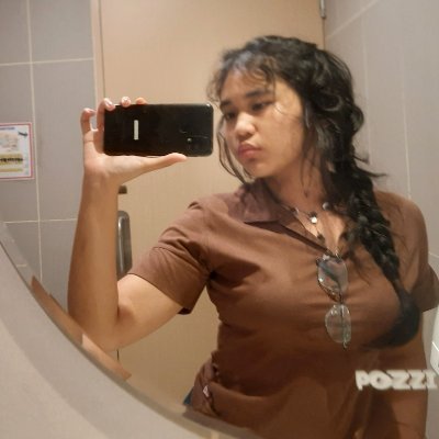 4sh13i's profile picture. fly and hope you never fall