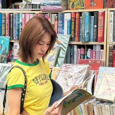 censilfy's profile picture. books, thai enthu, and cats ✨ 📚🦭