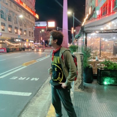 clarit00rock's profile picture. Periodista. Todo a título personal.